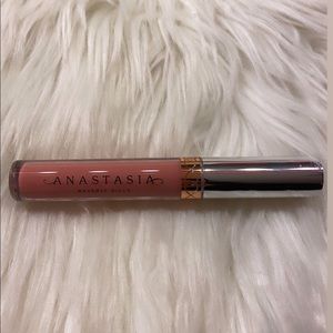 Anastasia Beverly Hills liquid lipstick